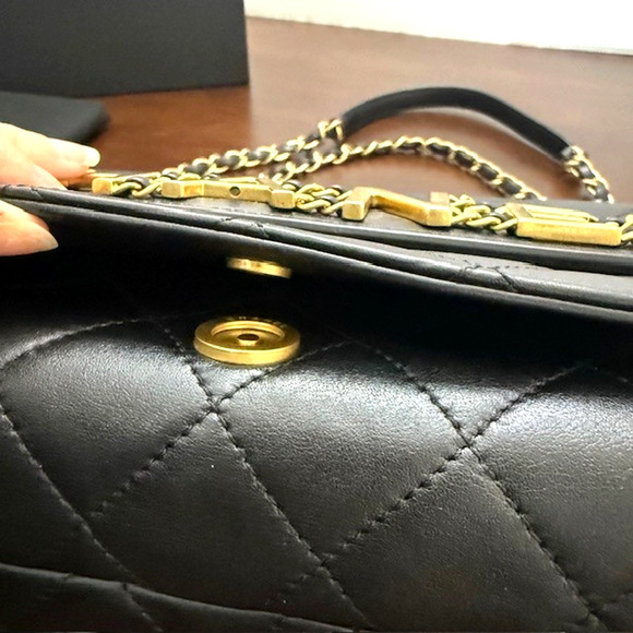 CHANEL Medium Quilted Logo Enchained Flap Bag Calfskin includes dustbag / box - Picture 14 of 16